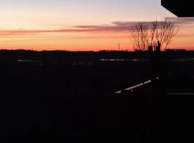 Pansiyon Vaerelse I Naturen Og Taet Pa City